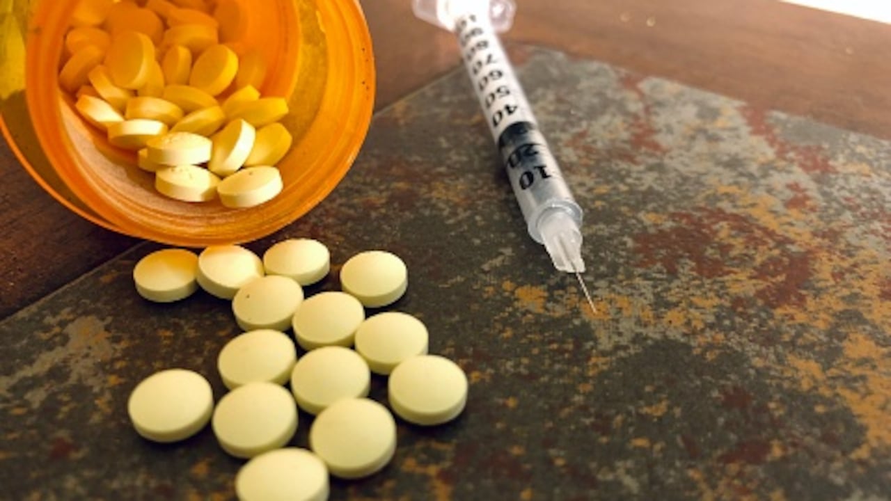 La Administración de Alimentos y Medicamentos de Estados Unidos (FDA por sus siglas en inglés) aprobó un medicamento con el que el Gobierno de ese país busca reforzar la lucha que libra contra el consumo de opioides.