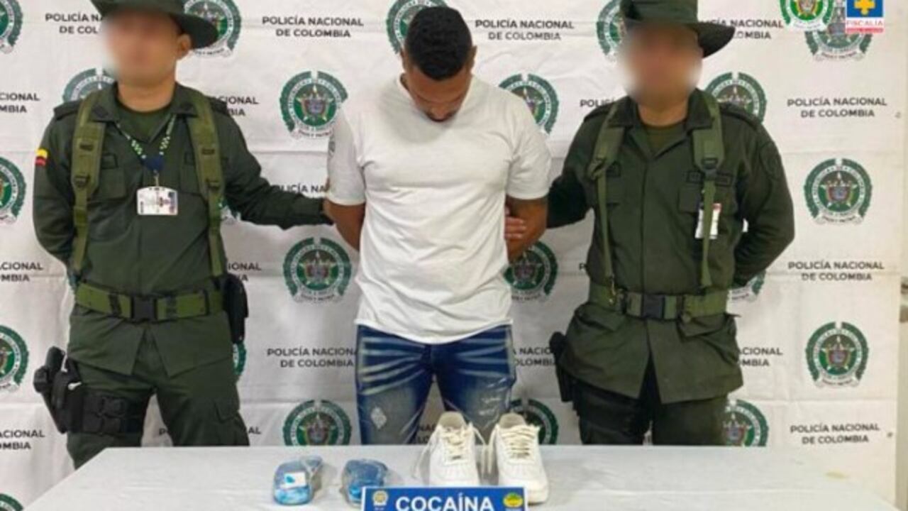 Un juez envió a la cárcel el hombre que pretendía llevar cocaína de Colombia a Holanda en unos “narco zapatos y narco faja”