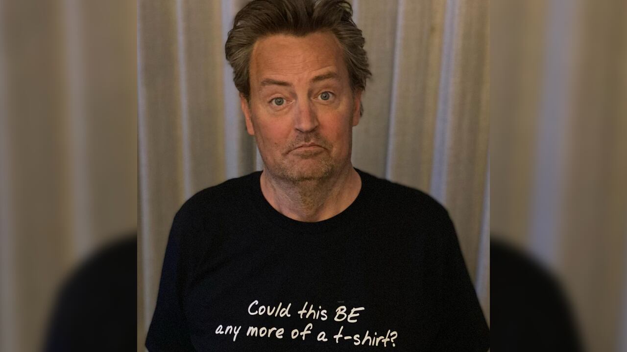Matthew Perry lanza sus memorias en noviembre.