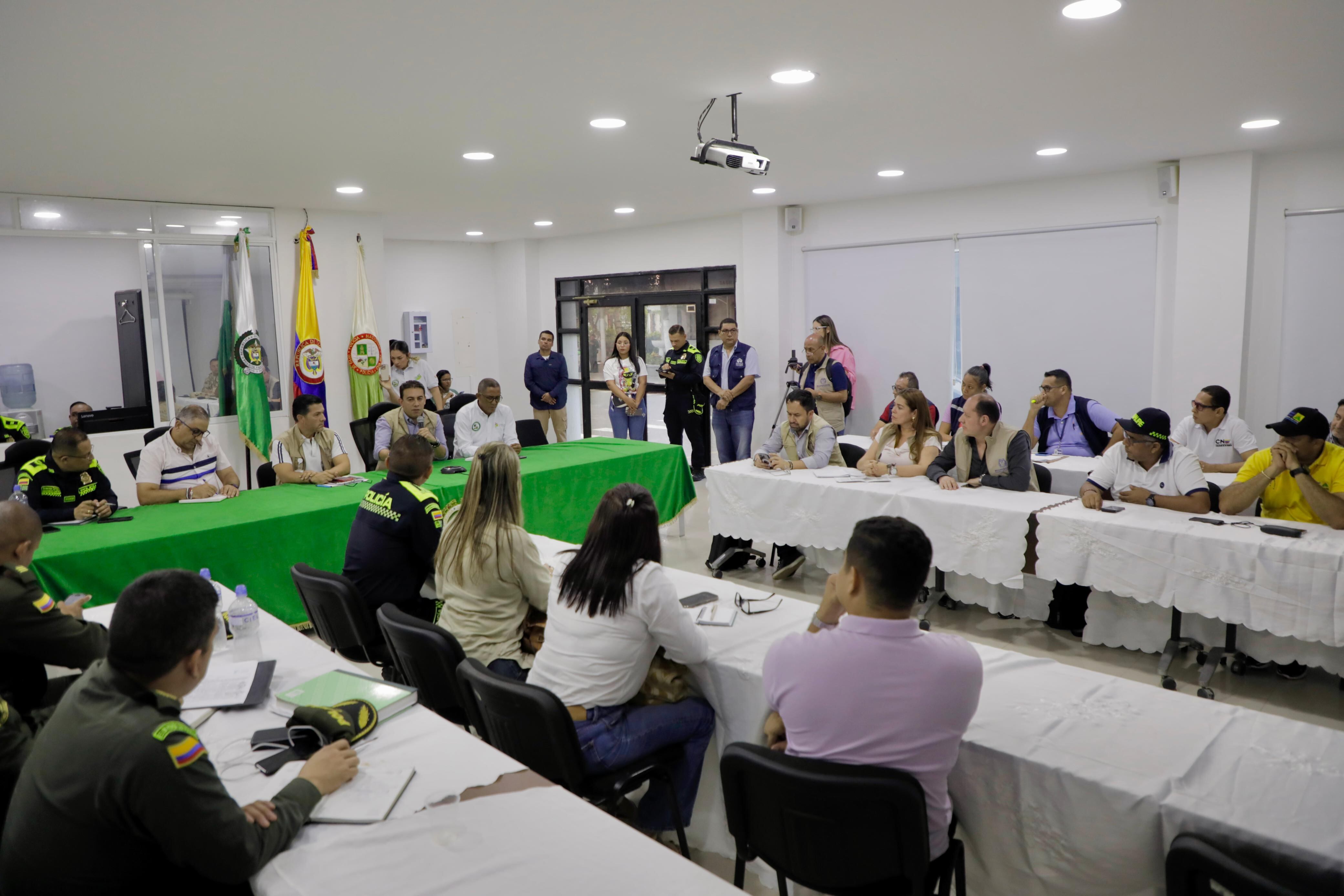 El registrador nacional, Alexander Vega, en La Guajira.