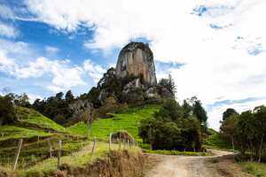 Monolito "piedra del Peñol", en el municipio de Entrerríos, Antioquia.