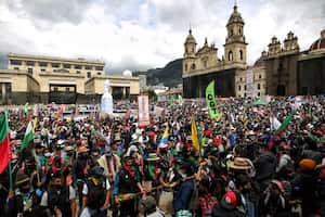 Paro nacional 21 de octubre plaza de bolivar