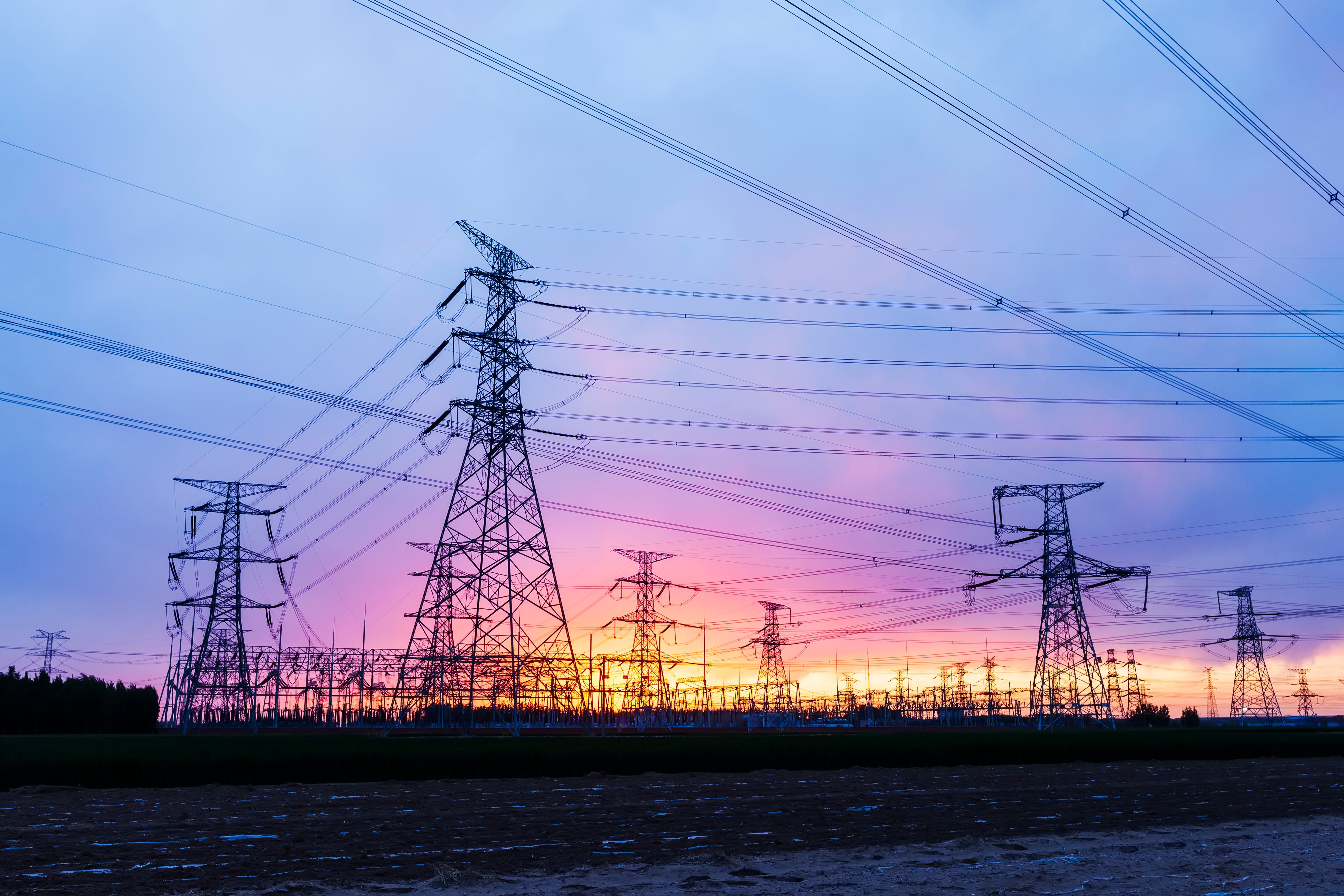 Según XM, este mismo año el país ya tendría un déficit cercano al 1,6 por ciento en energía firme garantizada frente a la demanda (ENFICC), una brecha que se ampliaría a 3,5 por ciento en 2027, coincidiendo con un posible Fenómeno de El Niño.