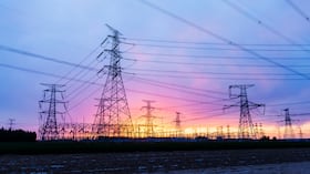 Según XM, este mismo año el país ya tendría un déficit cercano al 1,6 por ciento en energía firme garantizada frente a la demanda (ENFICC), una brecha que se ampliaría a 3,5 por ciento en 2027, coincidiendo con un posible Fenómeno de El Niño.