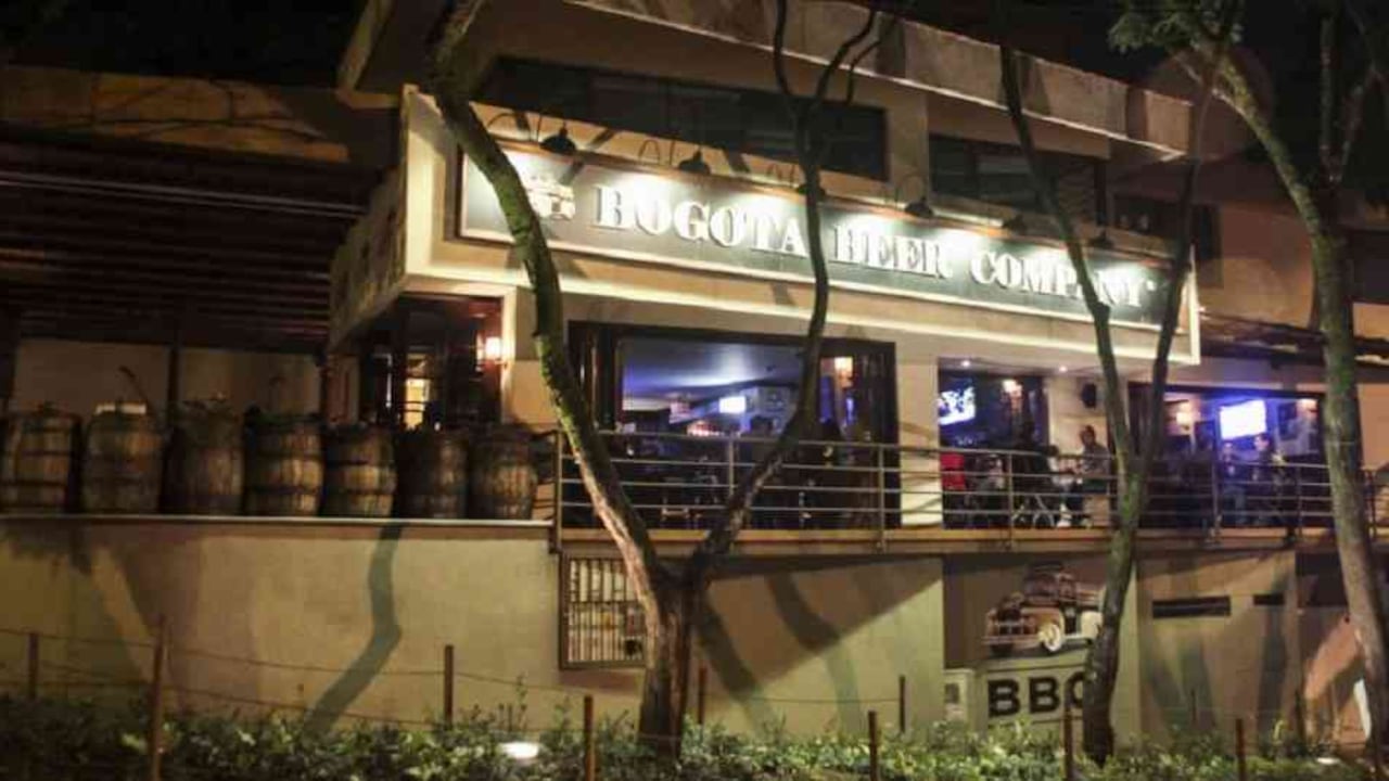 15. Bogotá Beer Company - Ventas: $85.181 millones (28,69% más que en 2016) - Utilidad neta: $2.617 millones (14,9% sobre el patrimonio)