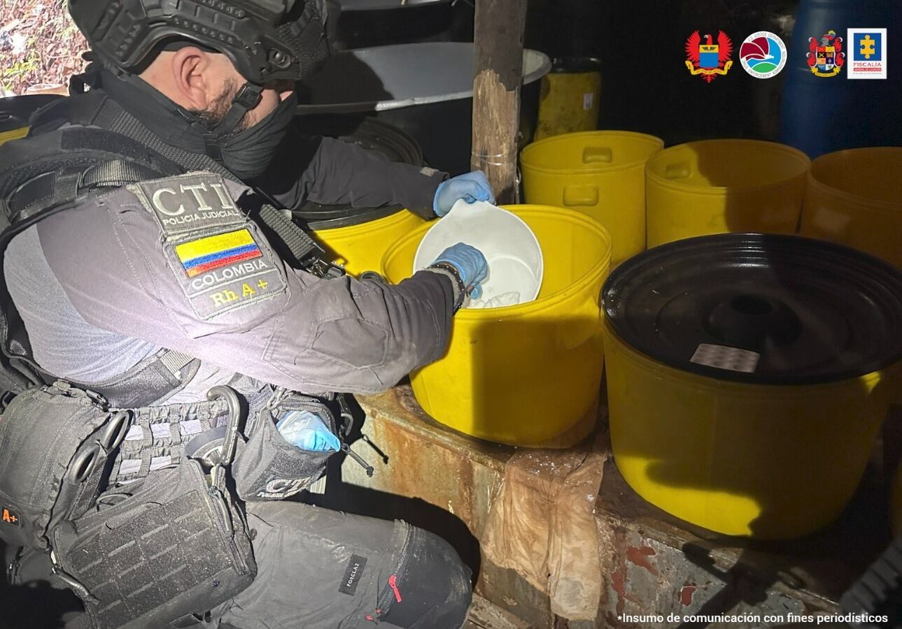 Descubren magalaboratorio para el procesameinto de cocaína; más de cuatro toneladas estaban embaladas y listas para ser enviadas a EE. UU.