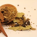 La canela, el laurel y el azúcar se relacionan con abundacnia y prosperidad.