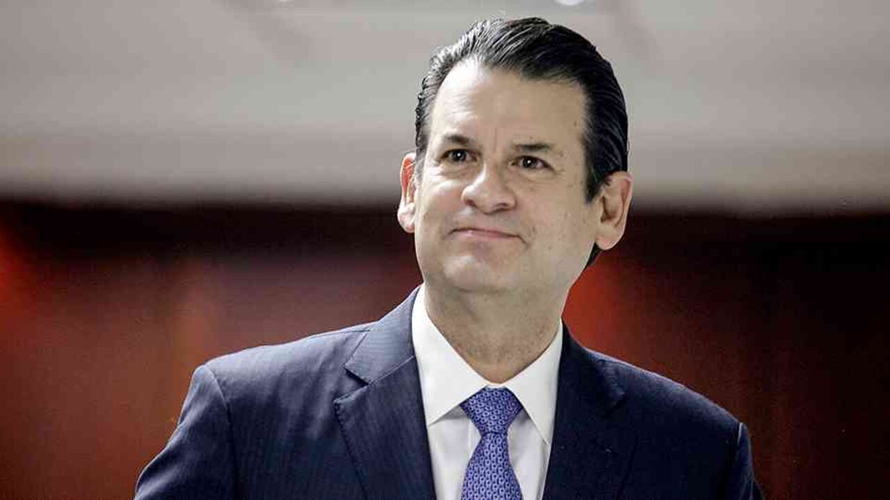 La declaración de Sarmiento no se extendió por más de una hora. El banquero aseguró que sí se tomaron medidas frente a las alertas de contratos irregulares.