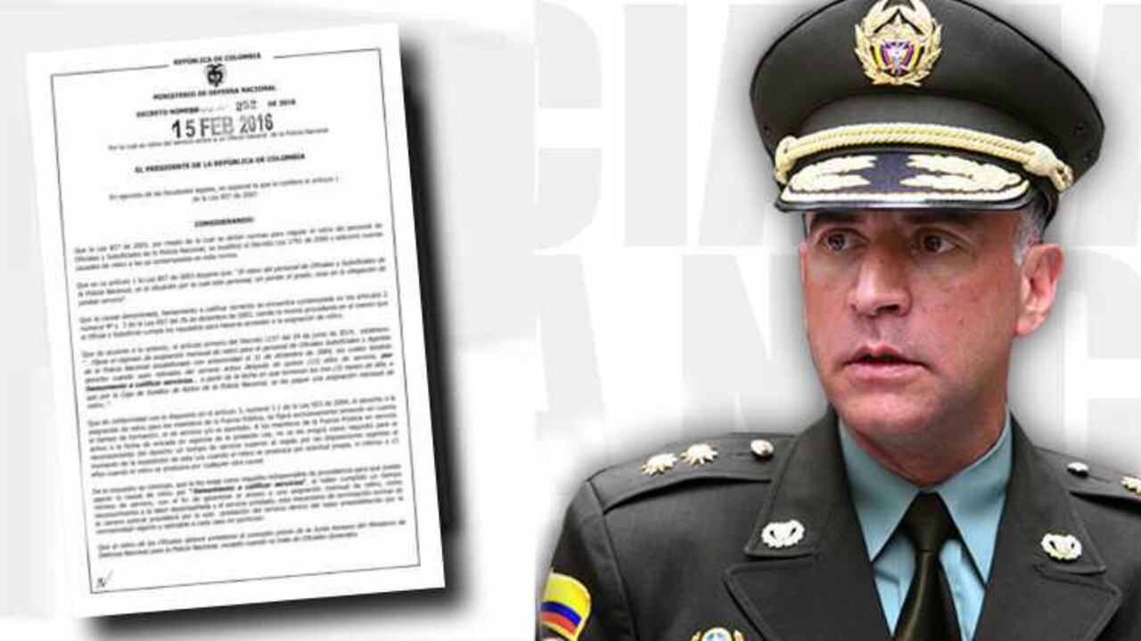 General Luis Eduardo Martínez sale de la Policía.
