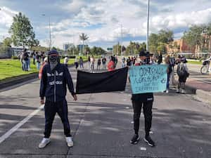 Plantón frente a RTVC en contra de Hollman Morris