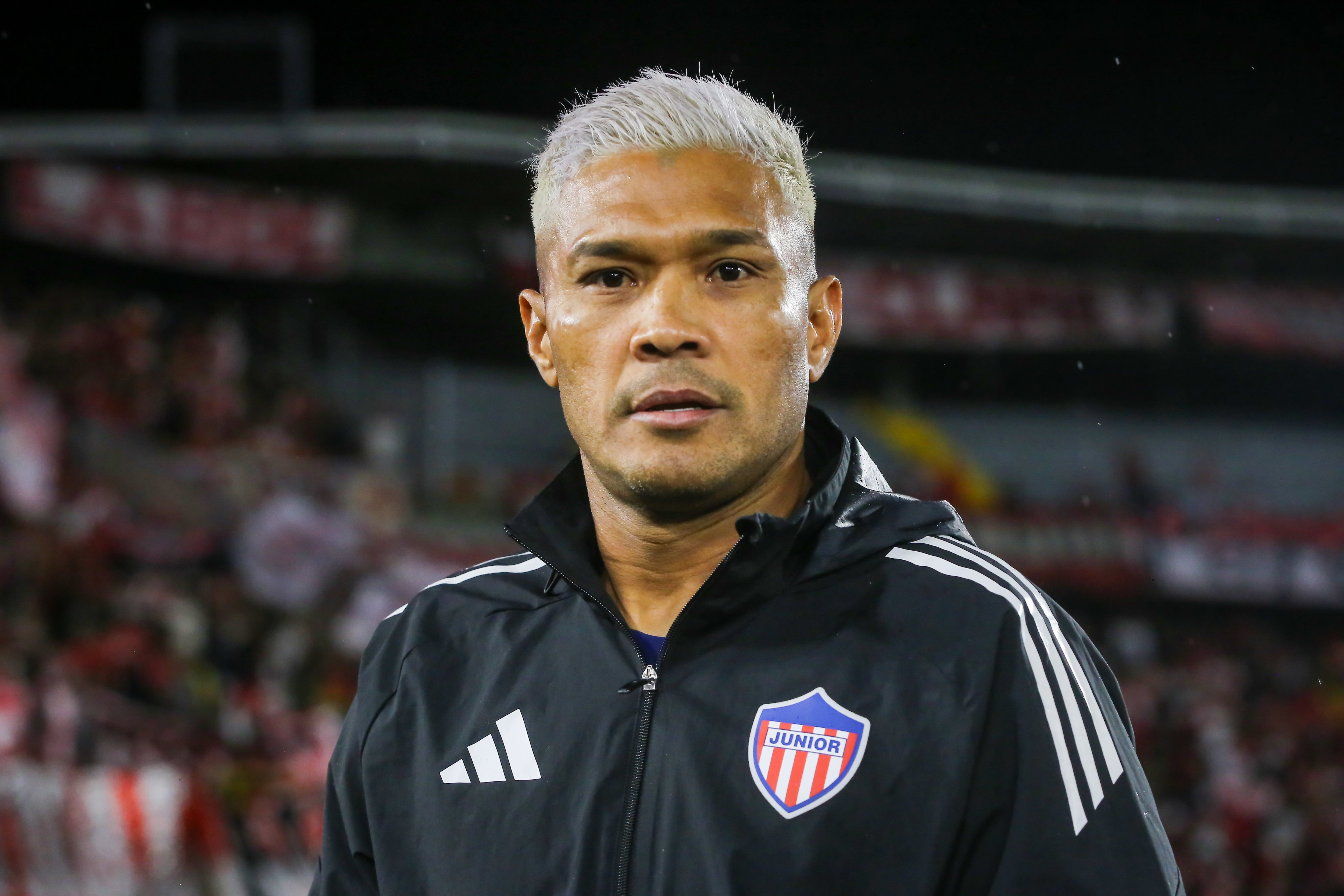 Bogotá. Mayo 16 de 2026. Independiente Santa Fe enfrenta a Junior, por encuentro válido de la Liga BetPlay I 2026 en el partido de ida de la semifinal, en el Estadio Nemesio Camacho El Campín.(Colprensa - Catalina Olaya).