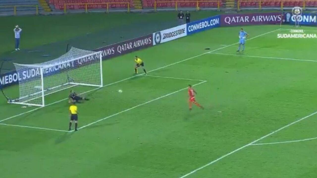 "Nosotros de la directiva tomamos la decisión de sacarlo a Brendix Parra por la forma en la que pateó el penal que todos saben", expresó Eriberto Gamarra.