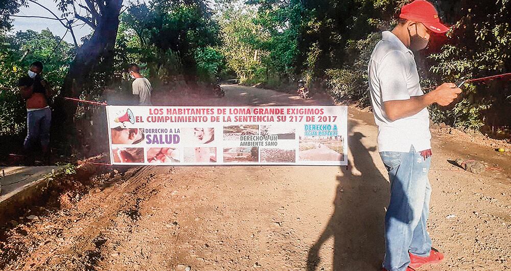 Hay varios adultos mayores con cáncer en la piel.