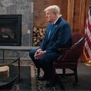 Donald Trump en conversación con Tucker Carlson.