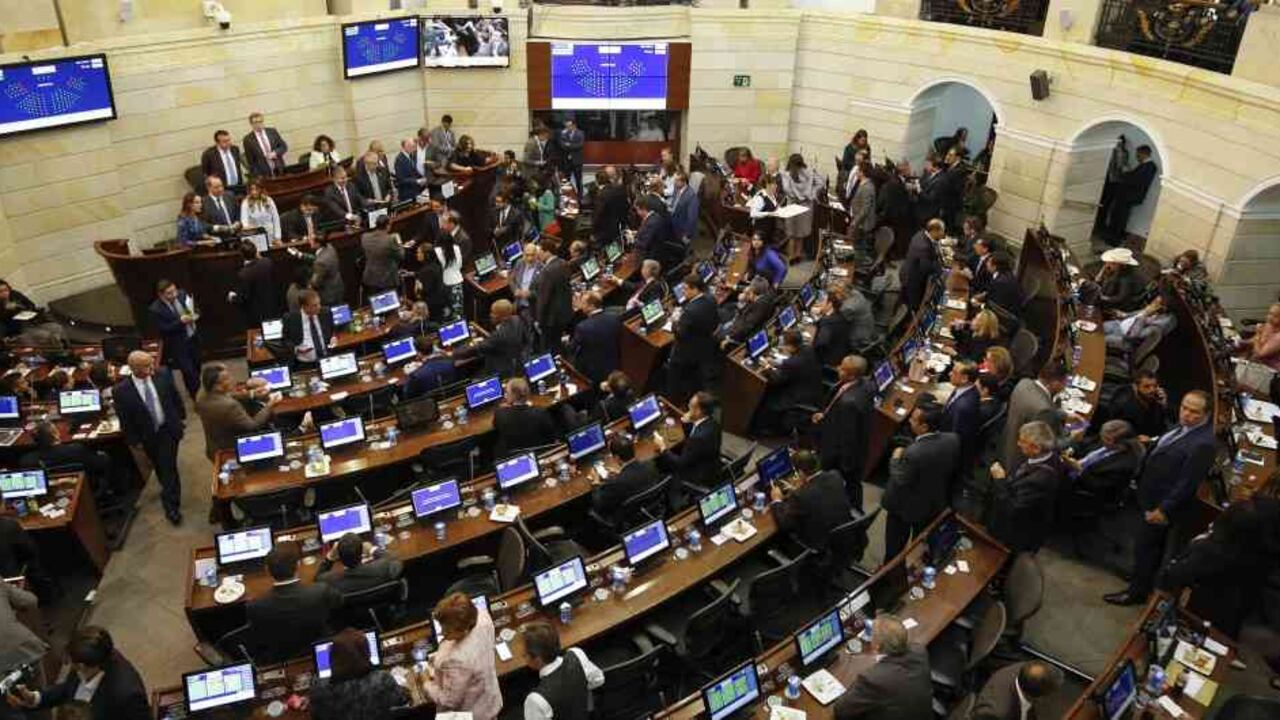 Senado aprobó en segundo debate el acuerdo comercial con Reino Unido .