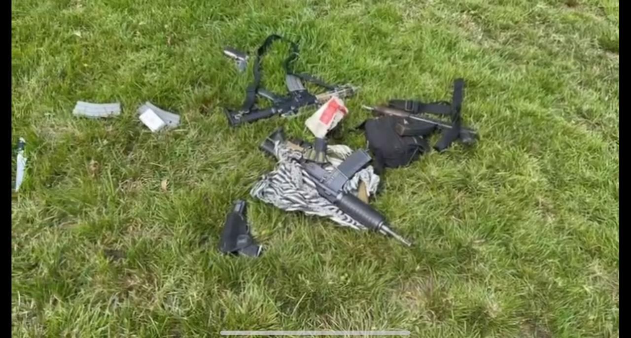 Armas decomisadas por el Ejército Nacional.