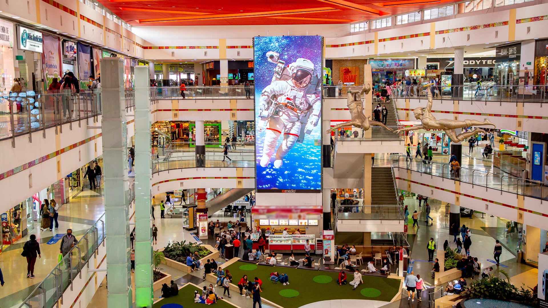 ¿Llegó el fin de los afiches y pendones?