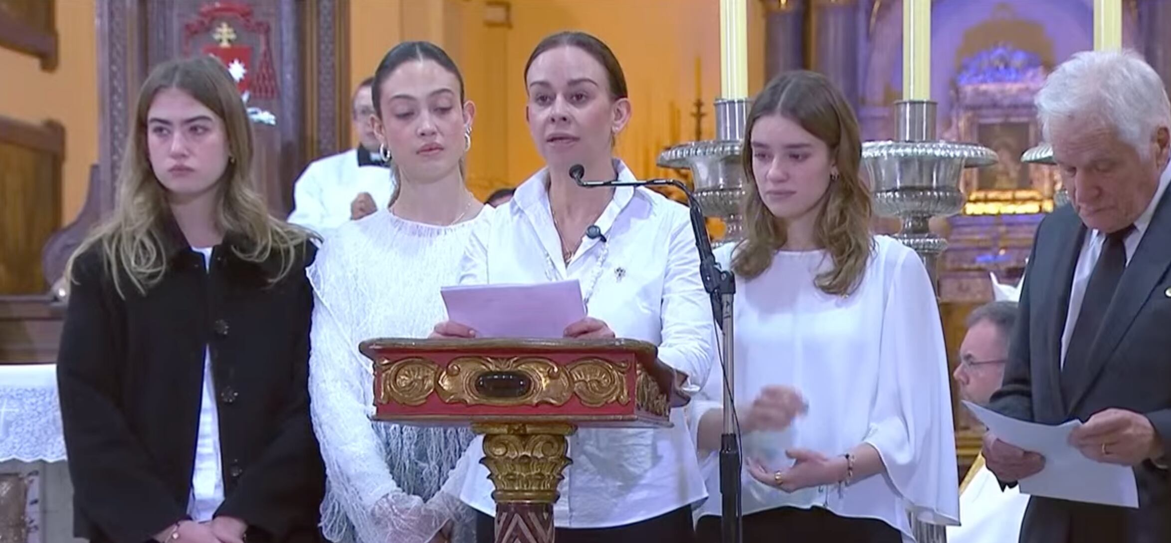 Funeral de Miguel Uribe Turbay: su familia  lo despide en la Catedral Primada.
María Claudia Tarazona