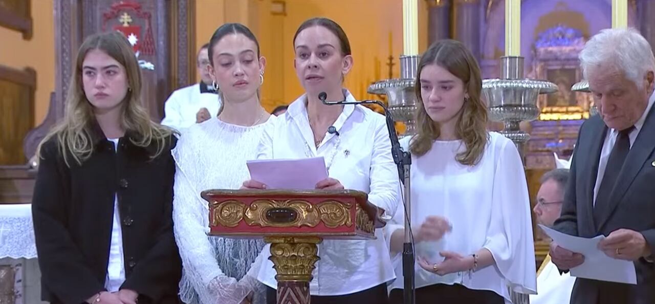 Funeral de Miguel Uribe Turbay: su familia lo despide en la Catedral Primada.
María Claudia Tarazona