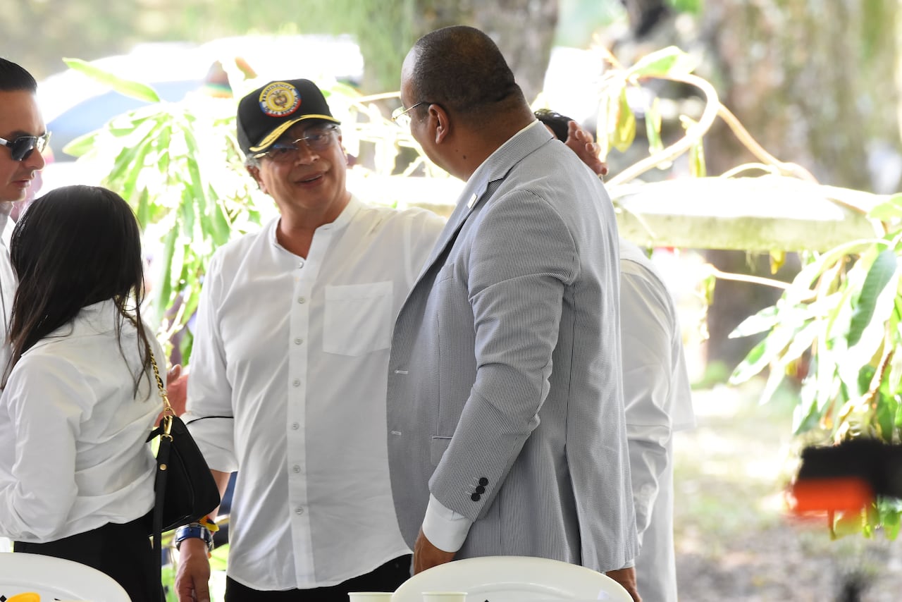 Presidente Gustavo Petro y la vicepresidenta Francia Márquez entregaron la nueva sede de la Universidad del Valle en Suárez Cauca