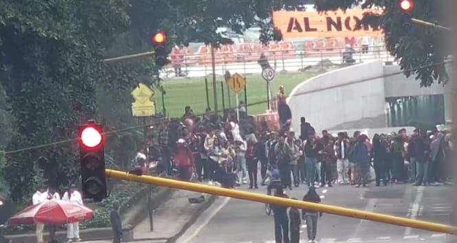 Encapuchados en la Universidad Pedagógica