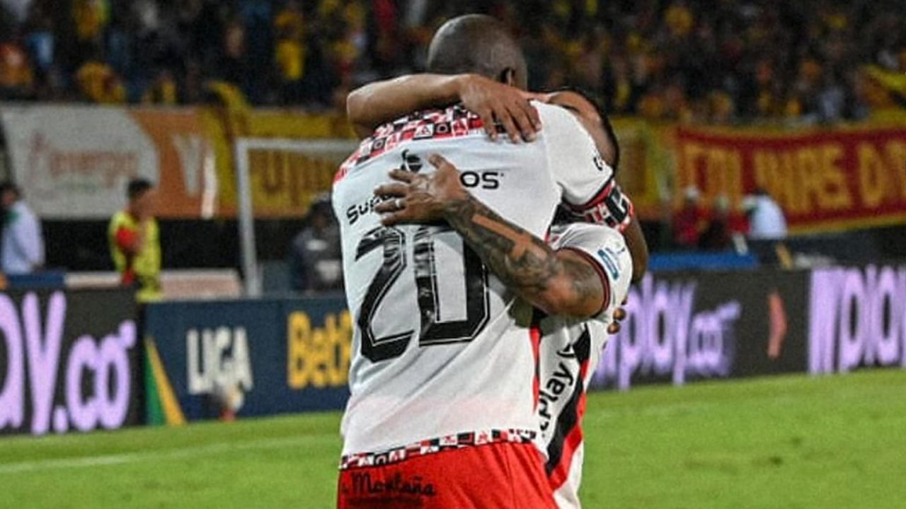 Adrián Ramos y Cristian Barrios volvieron a marcar para América.