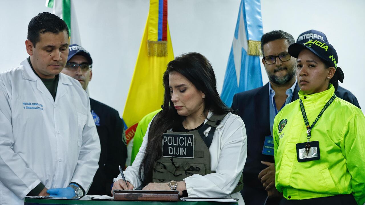 En las instalaciones de la Dijin se realizó la reseña a la excongresista Aida Merlano, quien fue deportada a Colombia desde Venezuela.