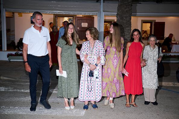 En vacaciones de verano, los looks de la reina Letizia son disitintos.