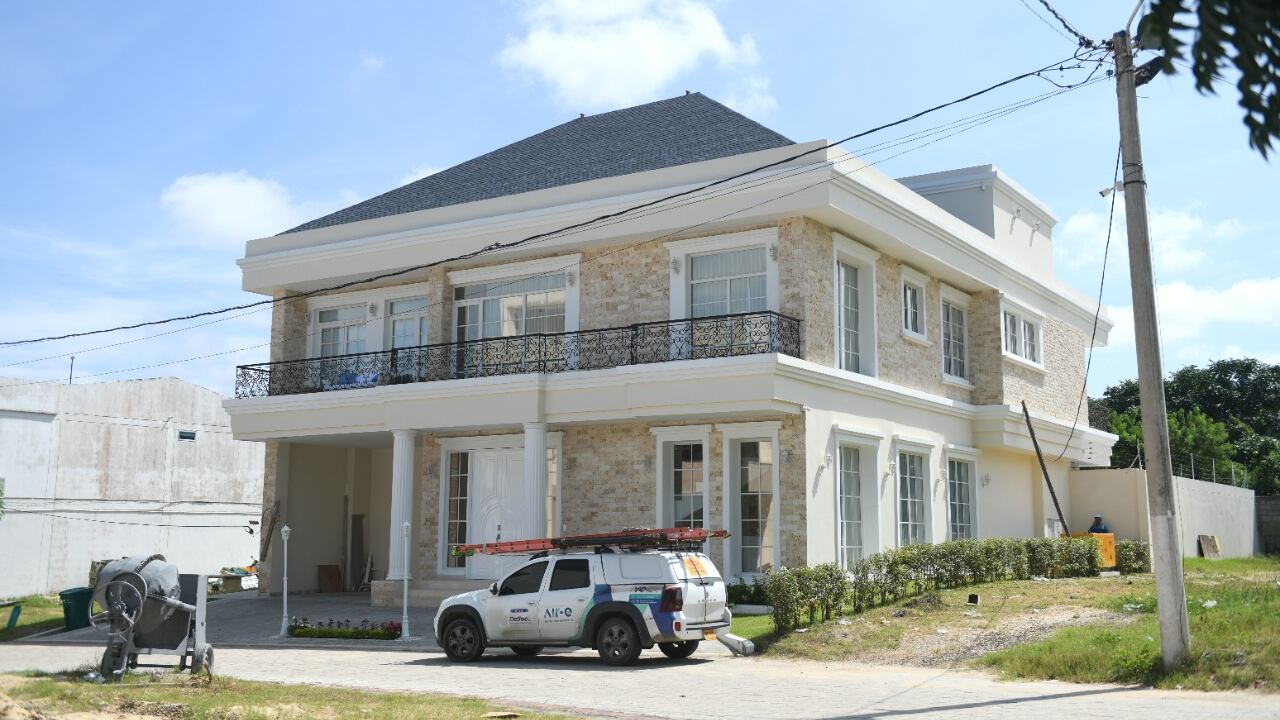 En casas, tipo mansiones, robaban energía.