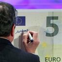 Se espera que la entrada del país a la zona euro genere una mayor inversión desde el exterior y mejoras en las calificaciones de su deuda pública.