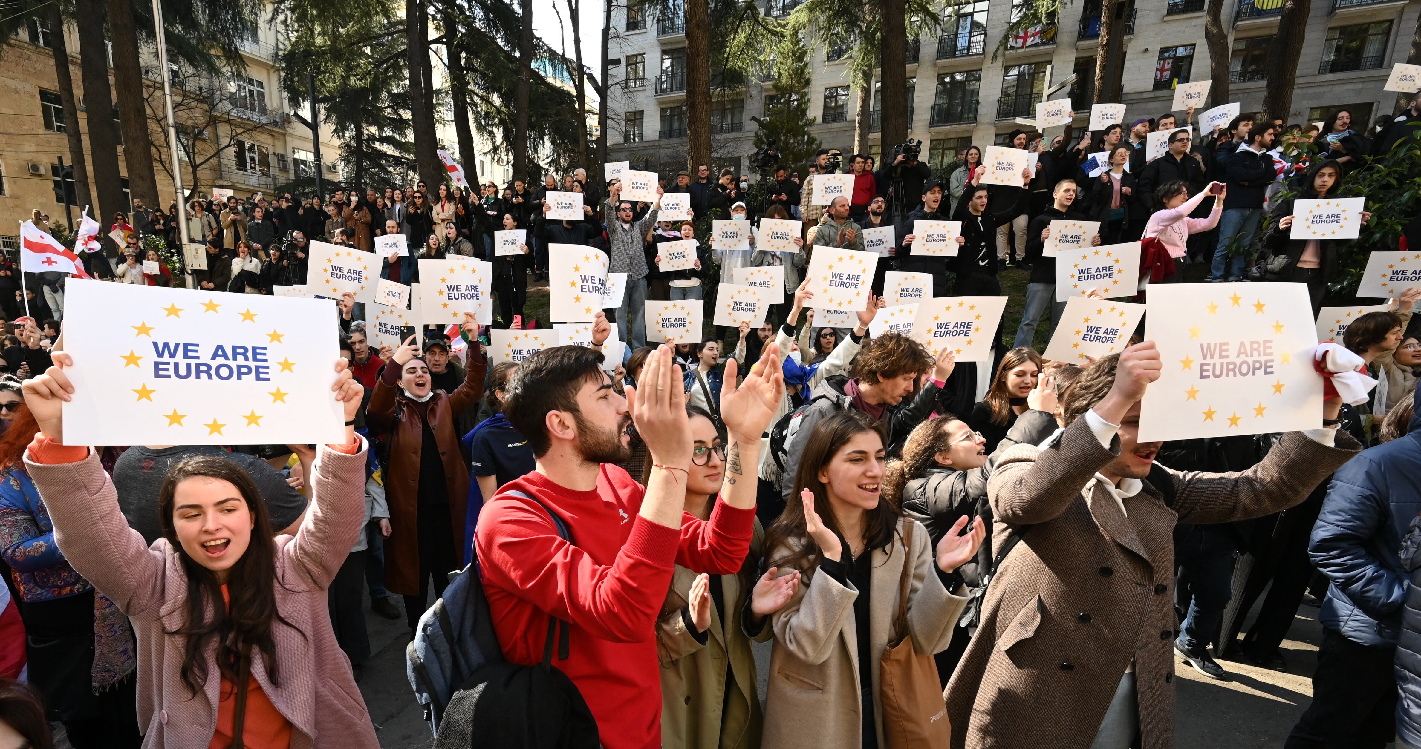 Georgia, antigua república soviética del Cáucaso, se ha visto sacudida por manifestaciones. Foto: AFP.