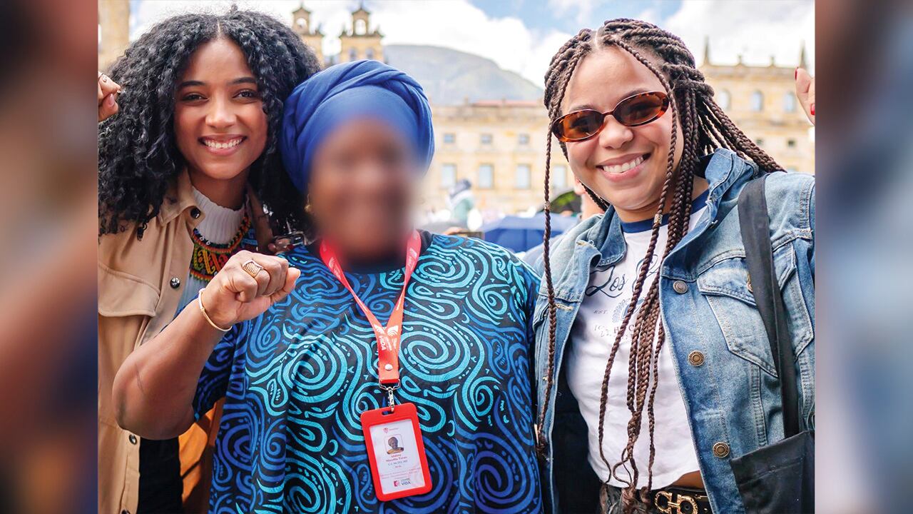 Los escasos documentos que son públicos hacen compleja una verificación a través de las plataformas de contratación pública.