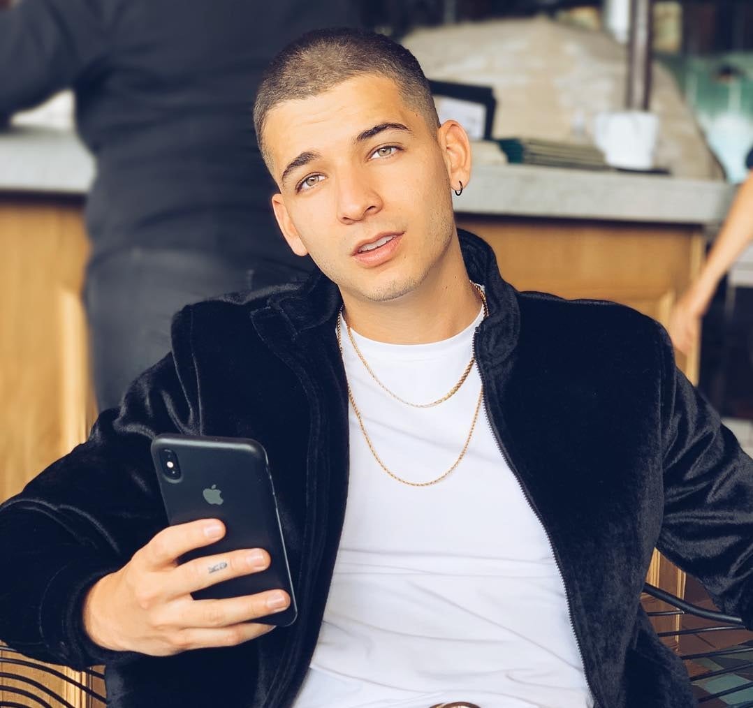 Fabio Legarda, reguetonero colombiano, quien habría sido novio de Yina Calderón.