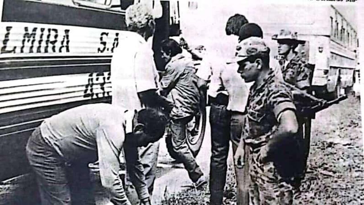 Estas son algunas de las fotografías de aquella toma guerrillera a Yumbo, ocurrida un día como hoy hace 40 años y que dejó 37 víctimas.