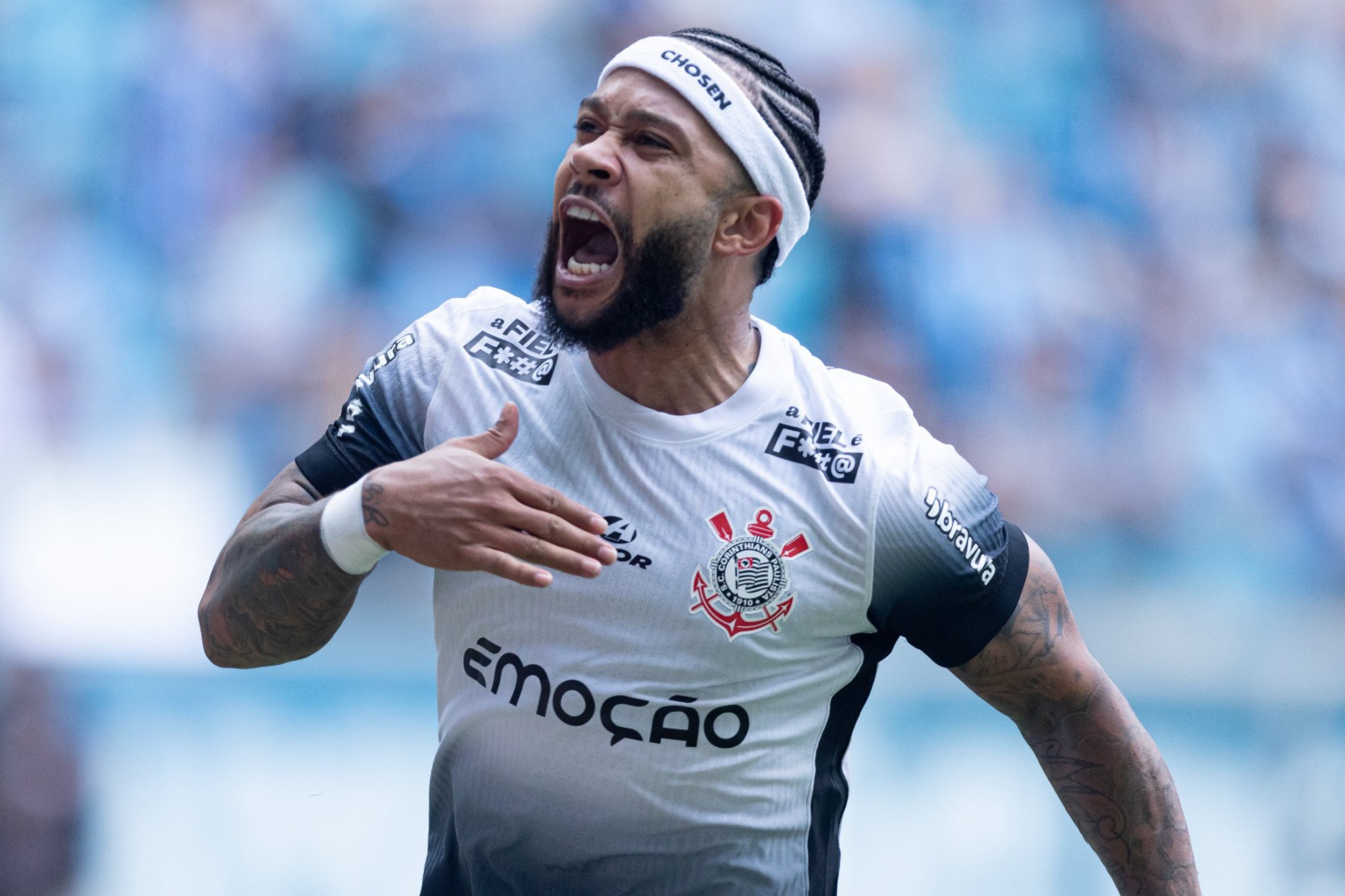 Revelan las insólitas exigencias que hizo Memphis Depay para llegar al Corinthians de Brasil.