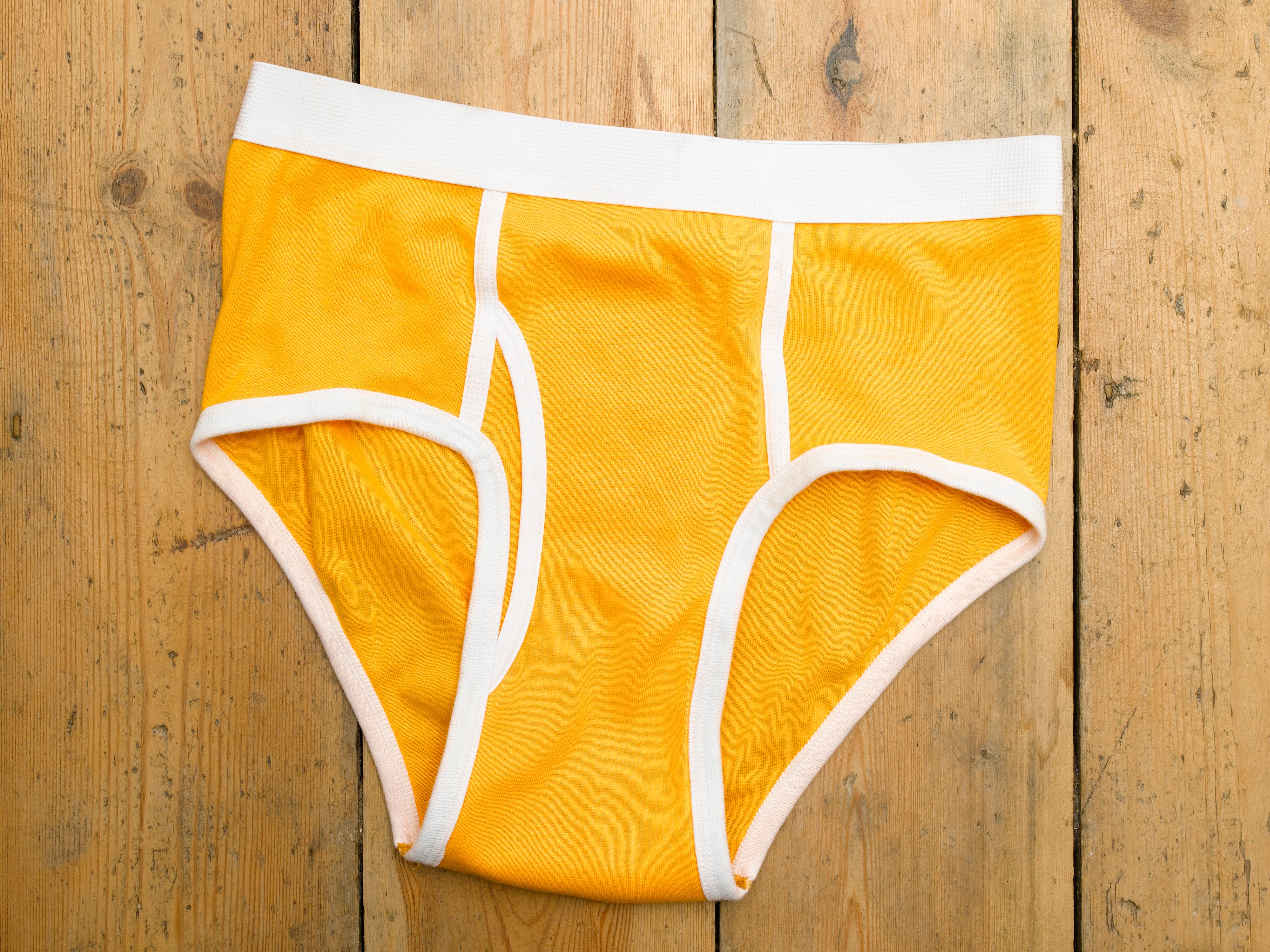 El color amarillo en la ropa interior está relacionado con la buena fortuna.