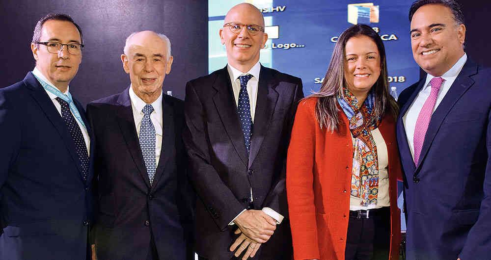 Andrés Cadena, José Alejandro Cortés, Alejandro Santos, Liana Latorre y Luis Guillermo Plata.