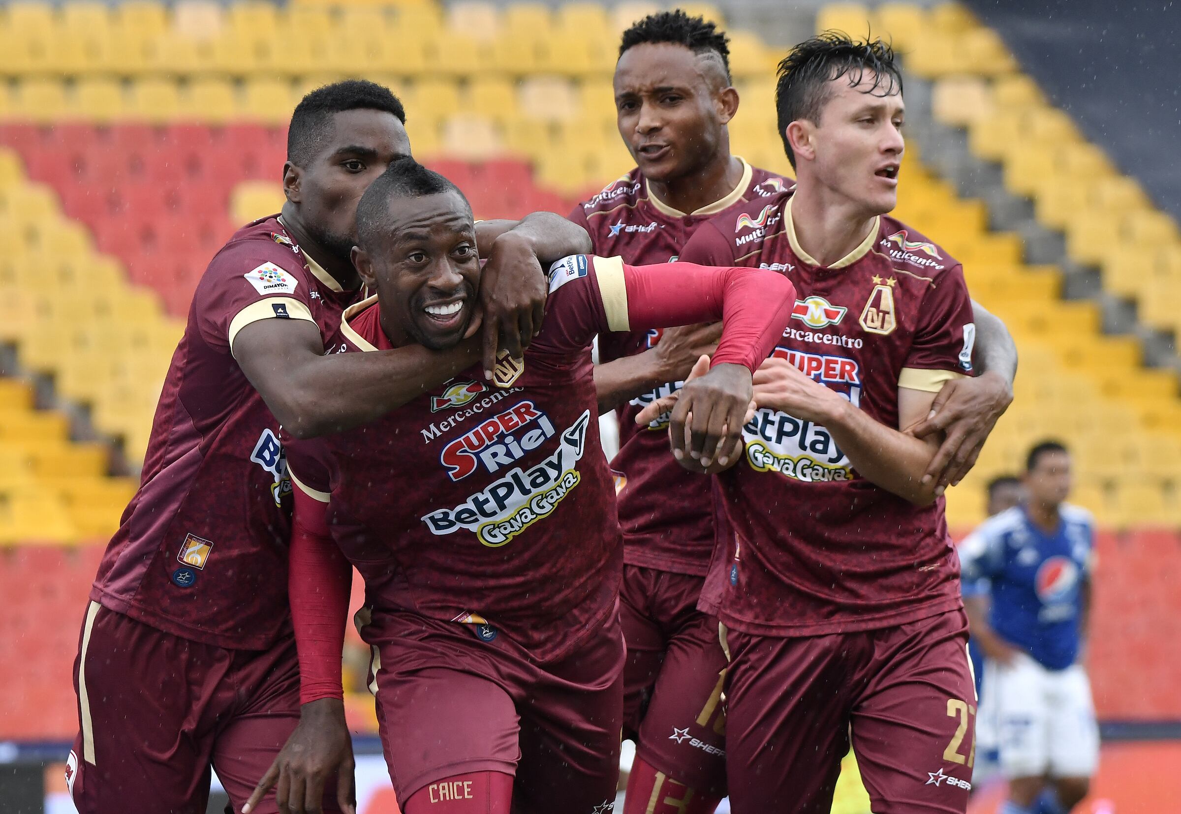 BOGOTA - COLOMBIA, 20-06-2021: Juan Fernando Caicedo del Tolima celebra después el primer gol de su equipo durante partido por la final vuelta entre Millonarios F.C. y Deportes Tolima como parte de la Liga BetPlay DIMAYOR I 2021 jugado en el estadio Nemesio Camacho El Campin de la ciudad de Bogotá. / Juan Fernando Caicedo of Tolima celebrates after scoring the first goal of his team during second leg final match between Millonarios F.C. and Deportes Tolima as part of BetPlay DIMAYOR League I 2021 played at the Nemesio Camacho El Campin Stadium in Bogota city. Photo: VizzorImage / Gabriel Aponte / Staff.