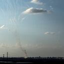 El sistema antimisiles Cúpula de Hierro de Israel intercepta cohetes lanzados desde la Franja de Gaza sobre Ashkelon.