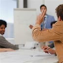 Antes de iniciar la búsqueda de empleo, analice que es lo que buscan las empresas en sus empleados. Foto. Corbis