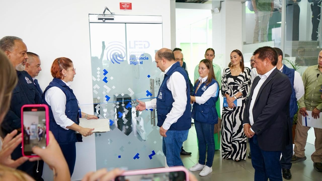 Defensoría inaugura cinco laboratorios forenses de evidencia digital; ¿para qué sirven?