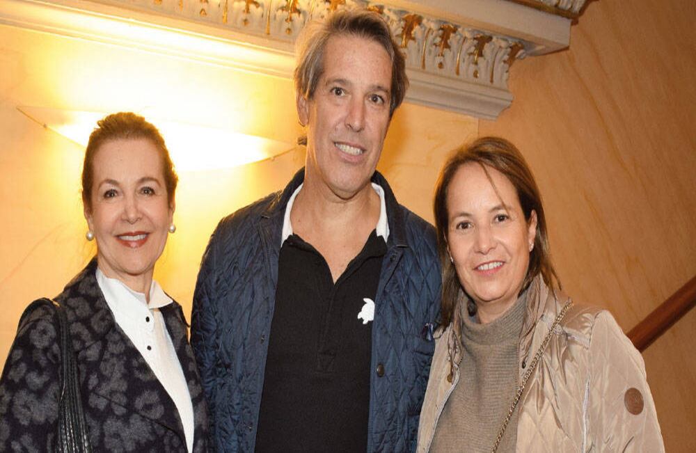 Noemí Sanín, Hernán Sanín y Carolina Peña.