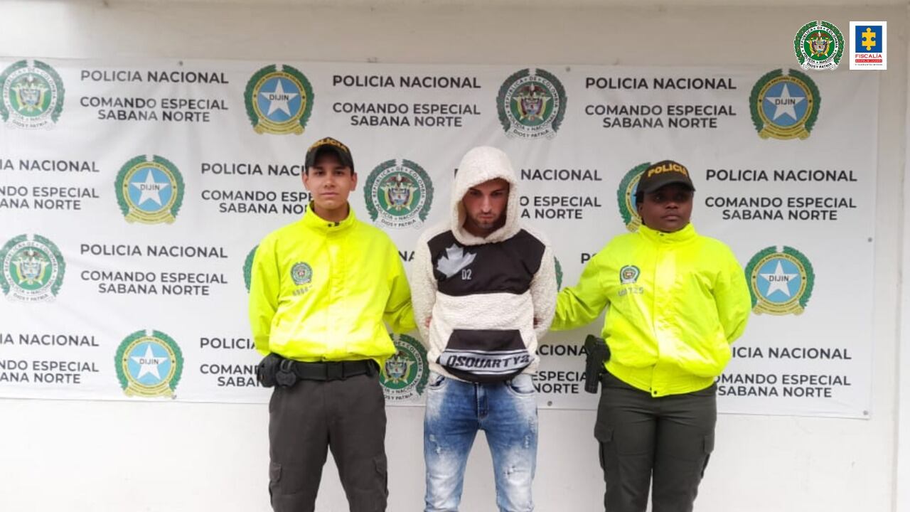 Mujer tuvo que mantener en su vientre el feto sin vida de un mellizo, víctima de violencia intrafamiliar, para salvar la vida de su hermano