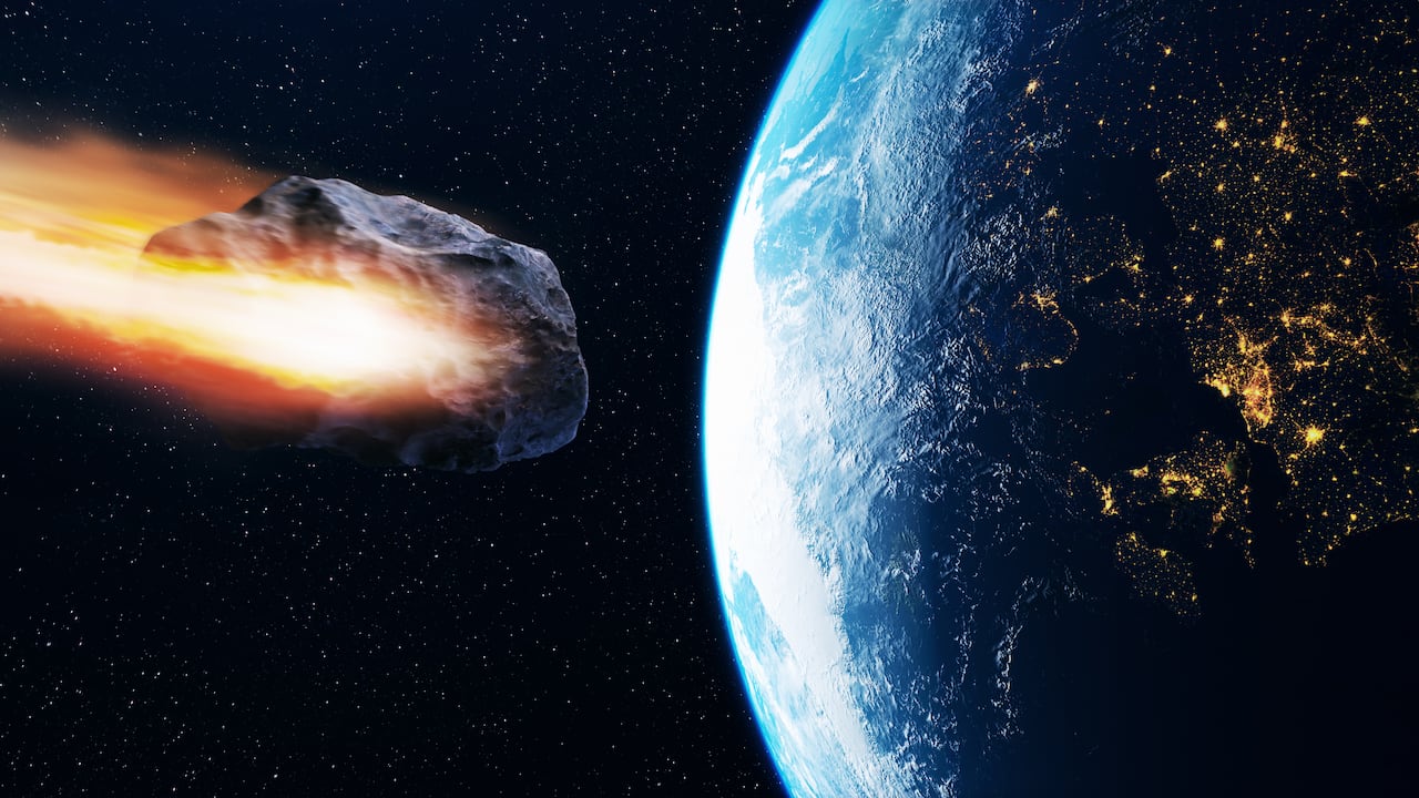 Alerta por la aproximación de un enorme asteroide.