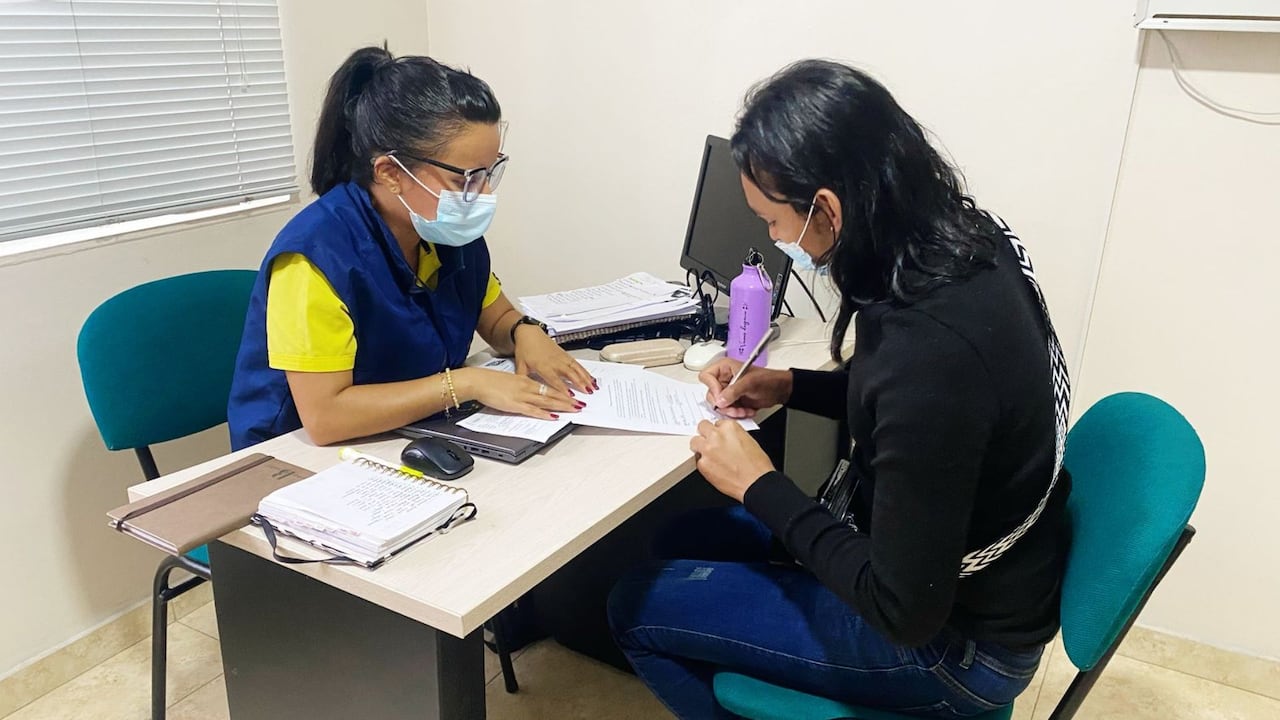 Atención comunitaria, pruebas rápidas y acceso a tratamiento marcaron la respuesta en VIH en población migrante en Colombia durante 2025.