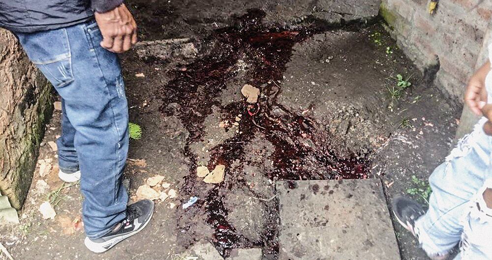 La menor tuvo que presenciar el terrible acto.