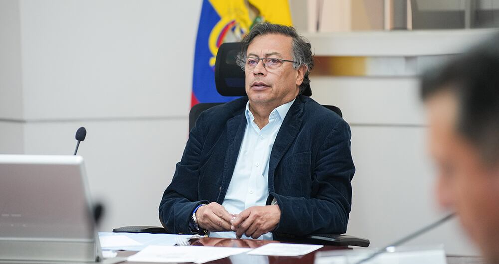 El presidente Gustavo Petro le anunció al país la suspensión de las negociaciones de paz con el ELN.