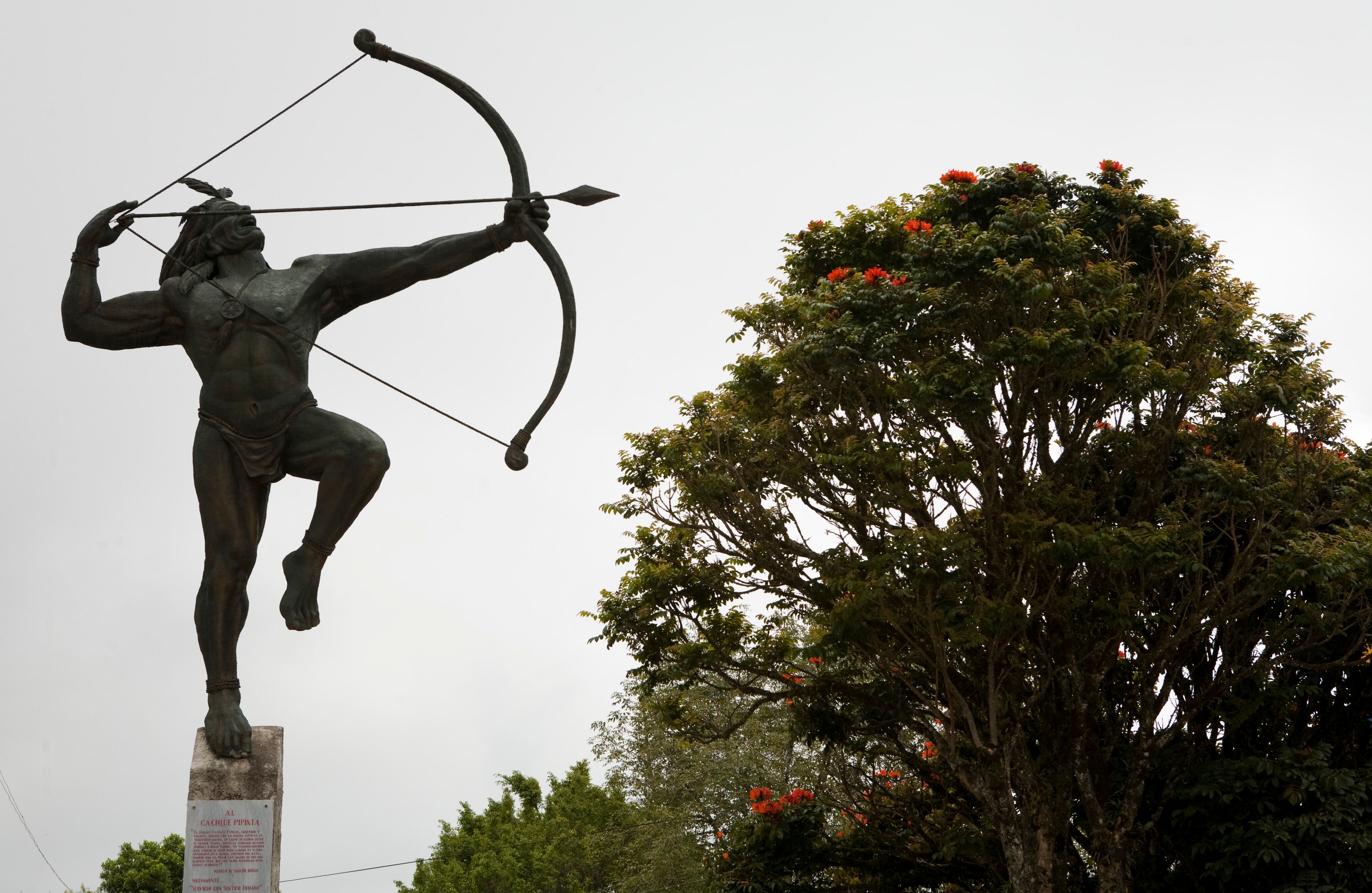 Aguadas, Caldas. Rodeado por una abundante vegetación, en el corazón del Eje Cafetero, se encuentra este municipio cuyo centro histórico fue declarado Monumento Nacional en 1982. También es famoso por ser la cuna del sombrero aguadeño y por su herencia musical: todos los años se celebra el Festival Nacional del Pasillo. Foto: Juan Pablo Gutiérrez / Semana.