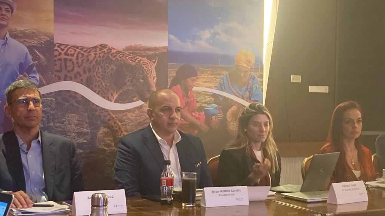 Equipo directivo de ISA, encabezado por Jorge Carrillo, el presidente.