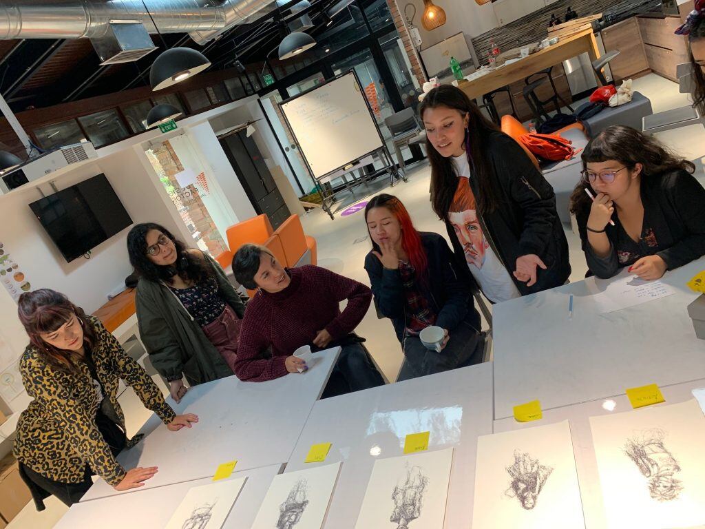 El videojuego cuenta con la participación de colectivos feministas, programadores, artistas e investigadores de la Universidad Javeriana.